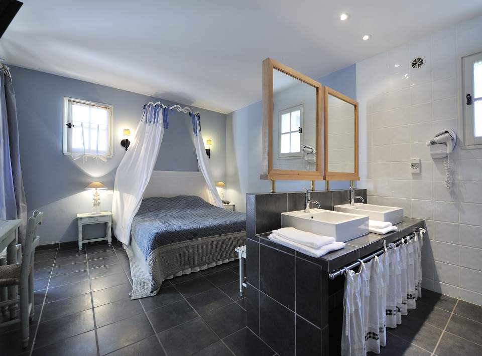 Hôtel Moderne à Bédoin, dans le Vaucluse Chambre Prestige Triple - Hôtel des Pins