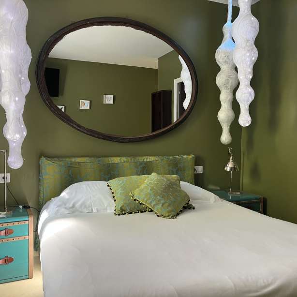 chambre papillon hotel des pins